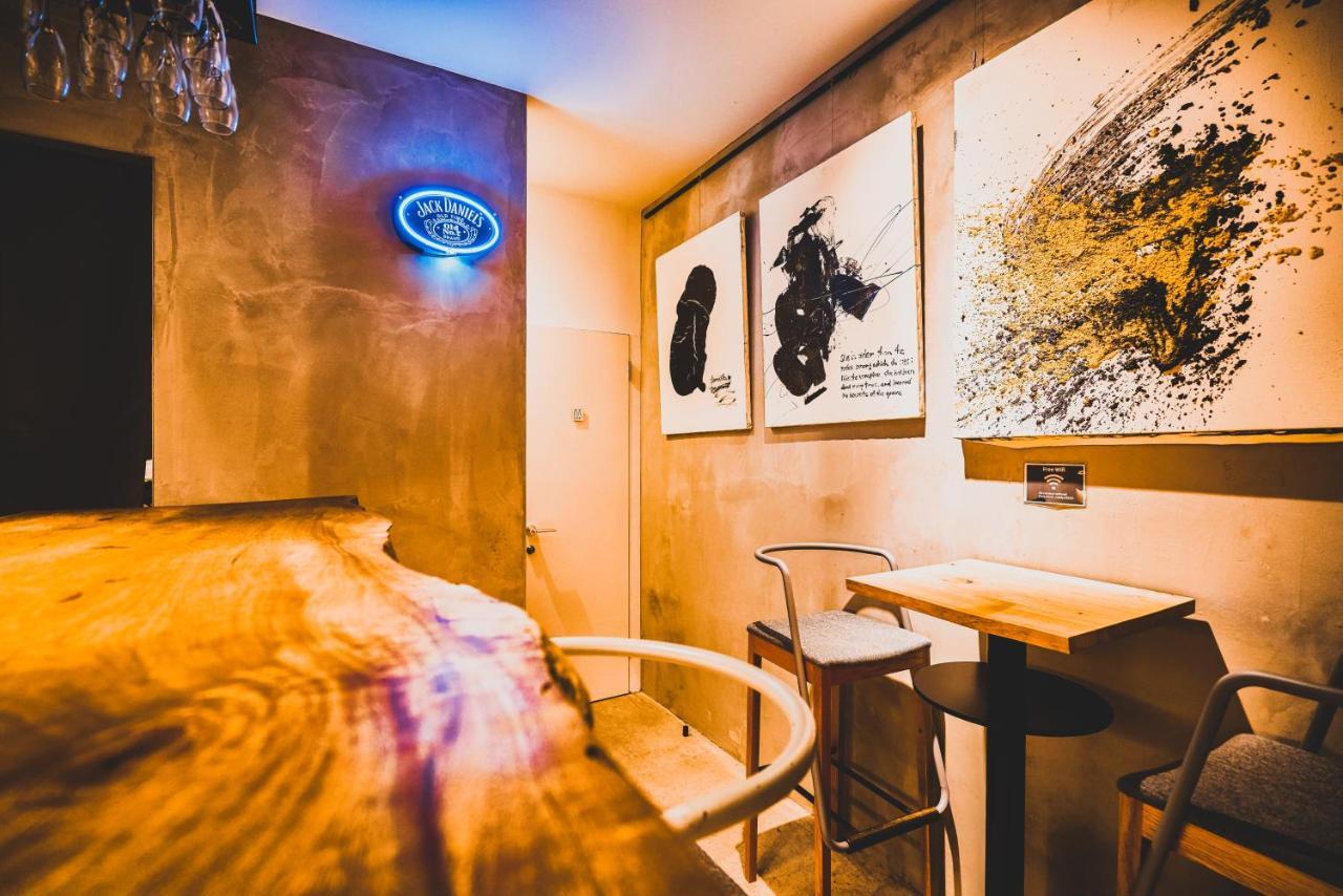 Catalyst Art Hotel Osaka Exterior foto